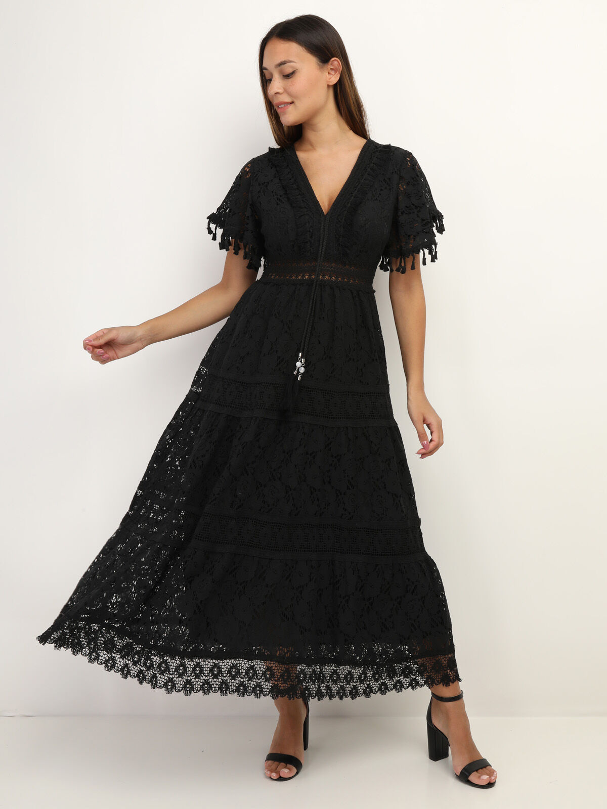 Robe longue en dentelle à pompons- Noir