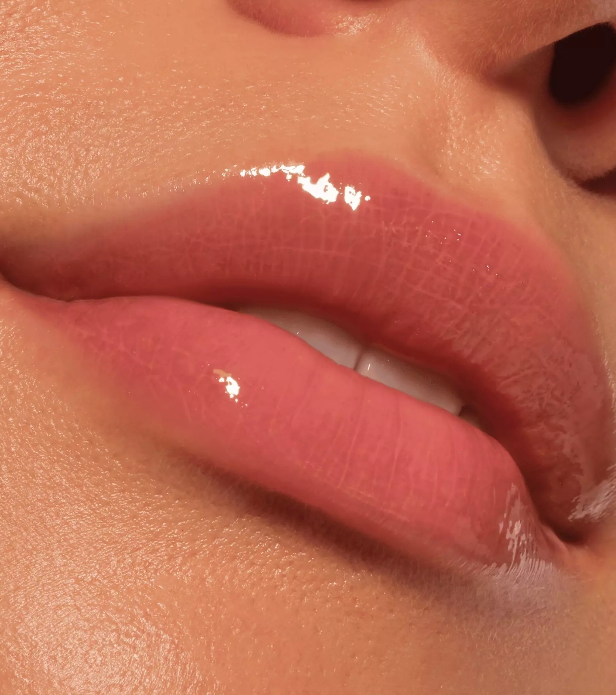 Catrice - Óleo Labial Colour Cushion Juicy - 010: Bae Watch
