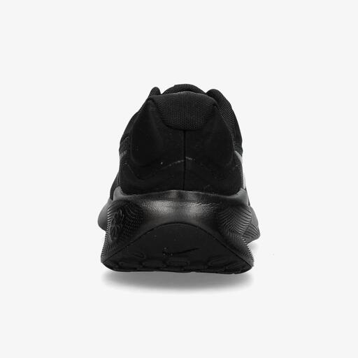 Nike Revolution 7