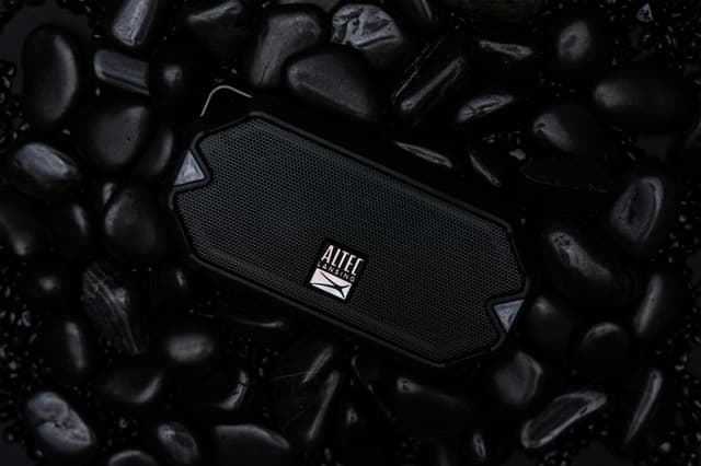 Altec Lansing HydraMini bærbar højttaler (sort)