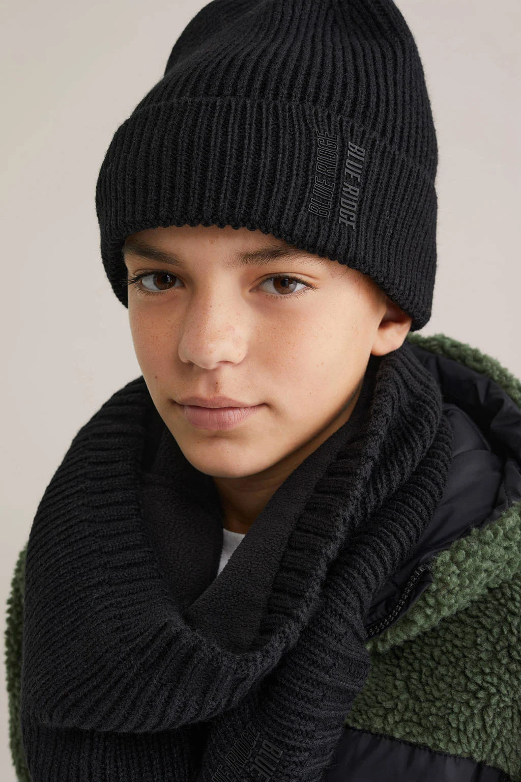 WE Fashion Blue Ridge gebreide muts Hidde zwart