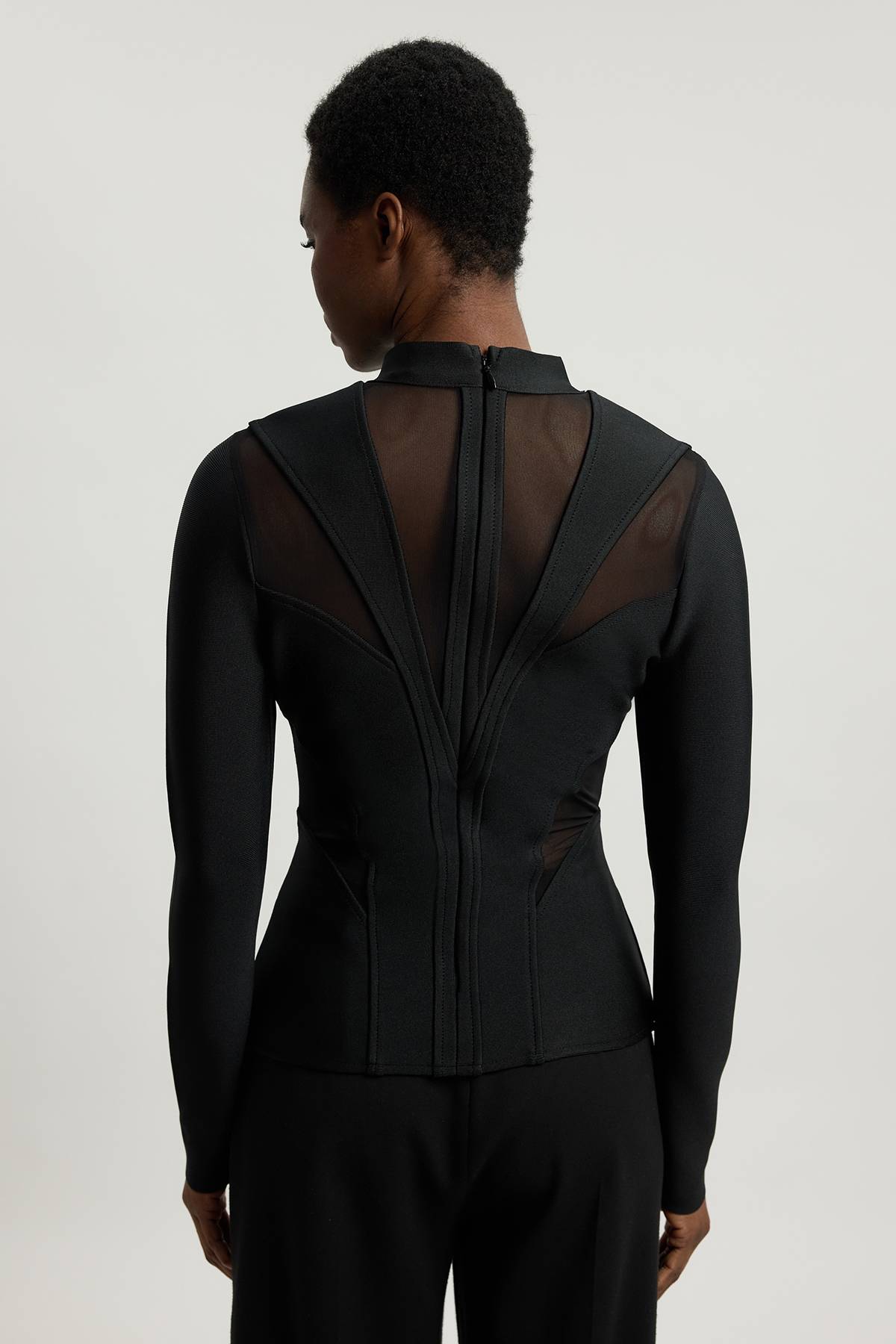 KarenMillen Haut En Maille À Détails Mesh Et Construction Bandage Sculptante