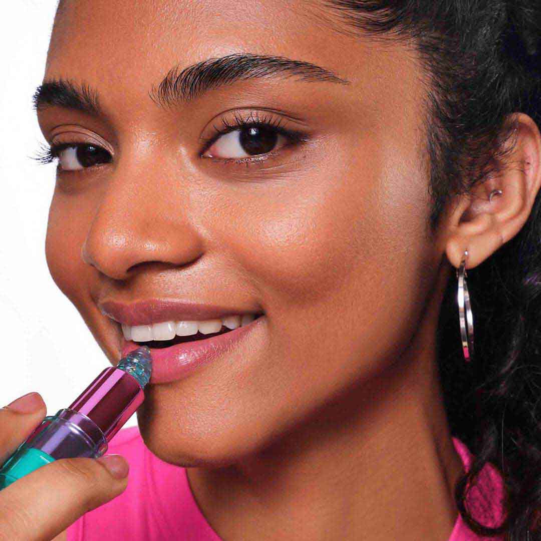 ESSENCE  Batom Muda de Cor Aqua Jelly - 2,8gr