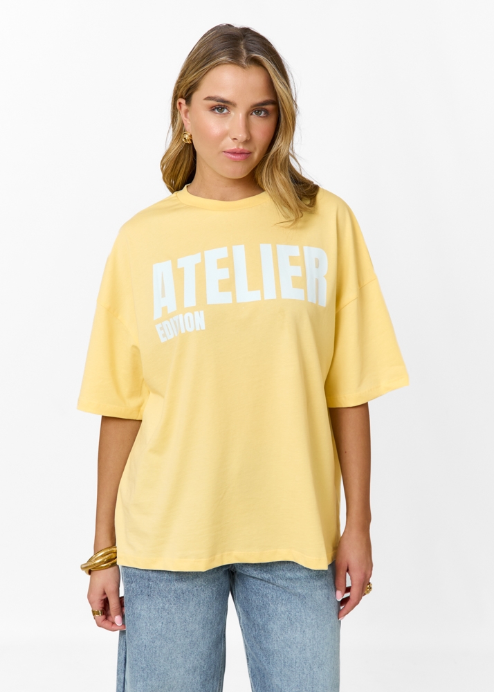 Atelier edition t-shirt geel