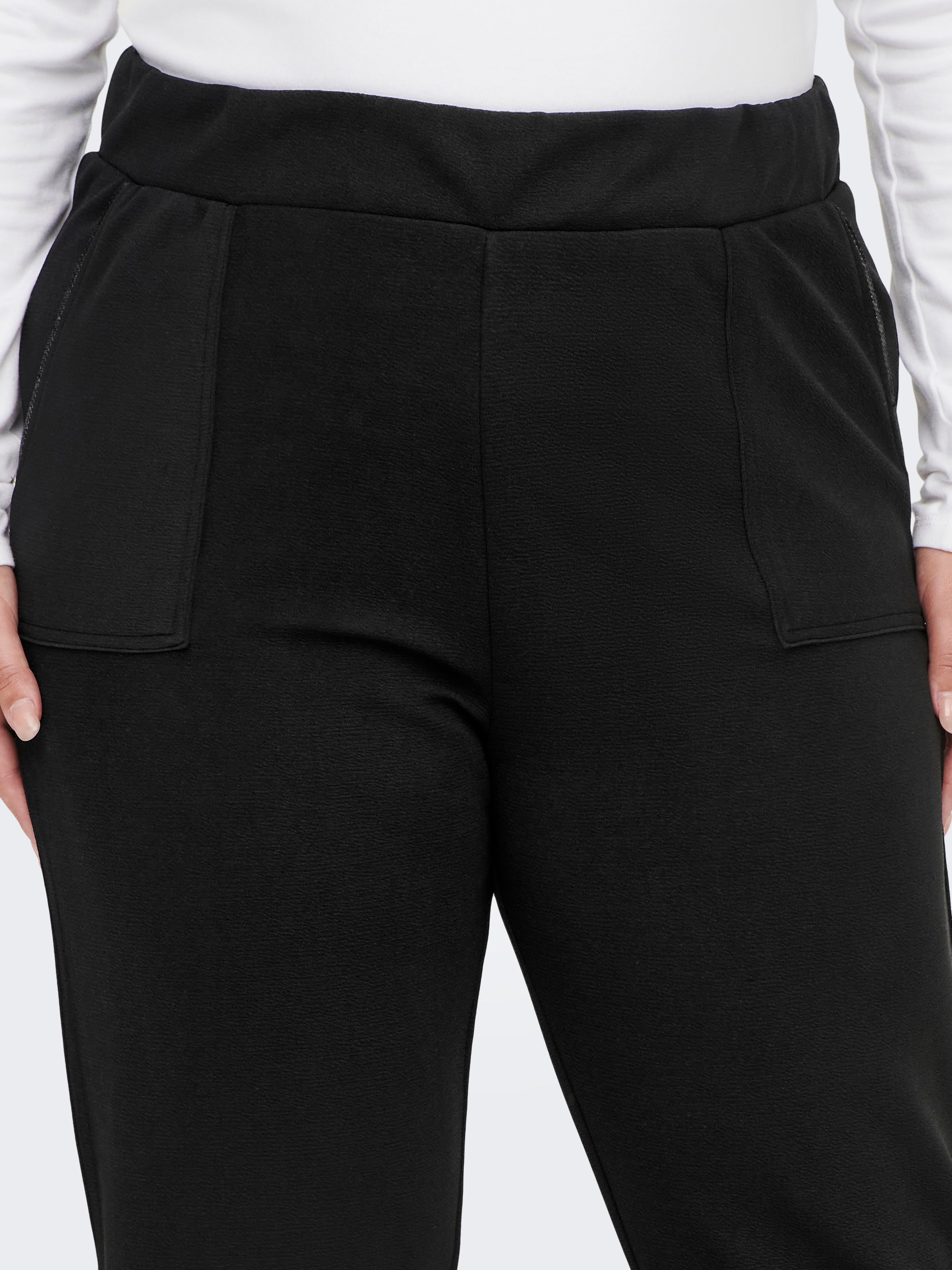 CARHENSLEY Normal geschnitten Klassische Hose Black