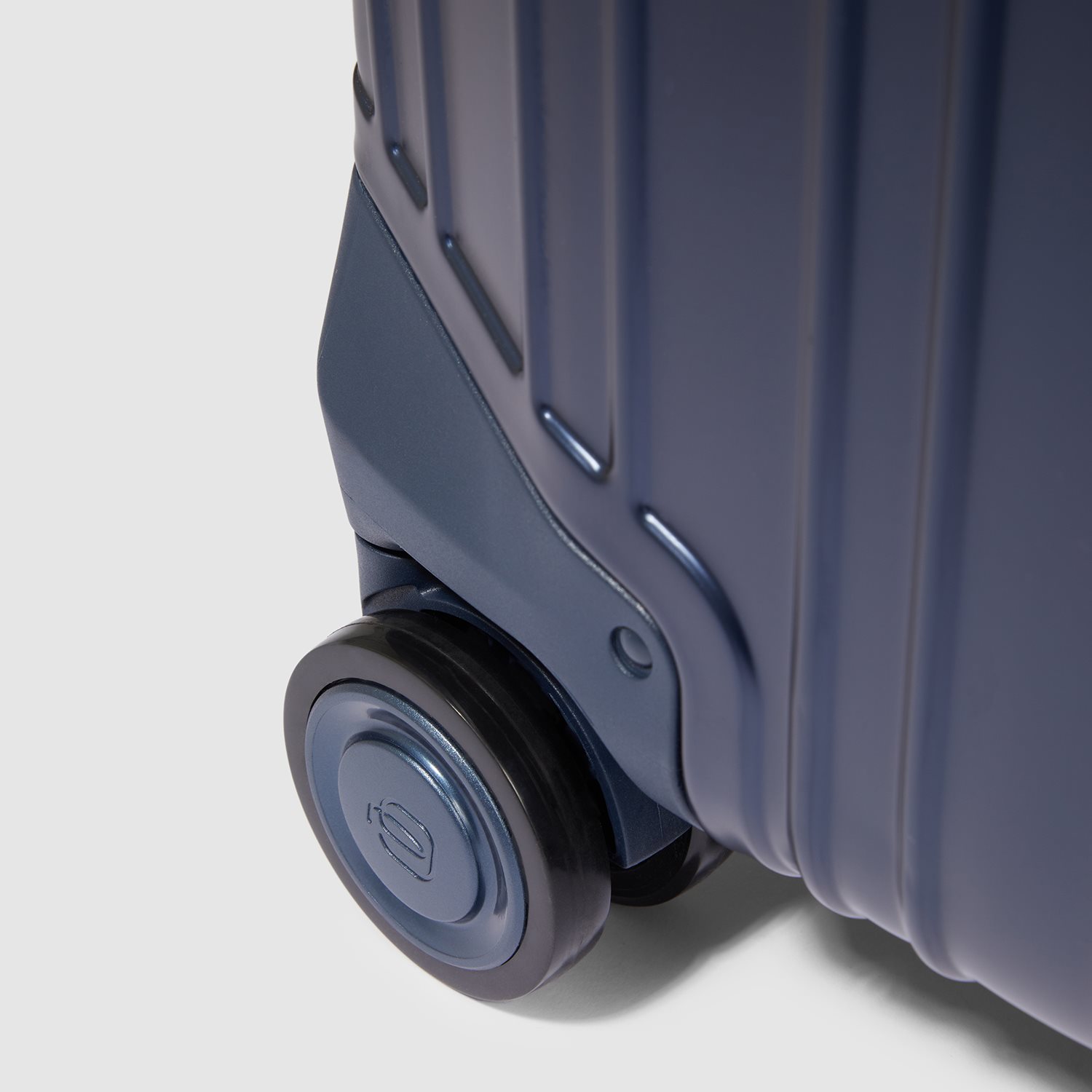 Piquadro ALU-B2 Medium Trolley 69 blue