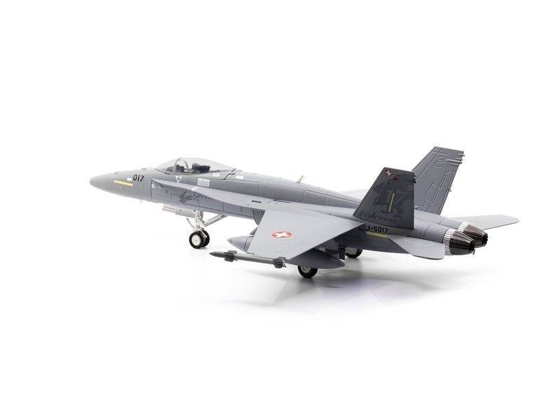 ACE F/A-18C Hornet Falcons Staffel 17 J-5017 1:72 Hornet Metallmodell