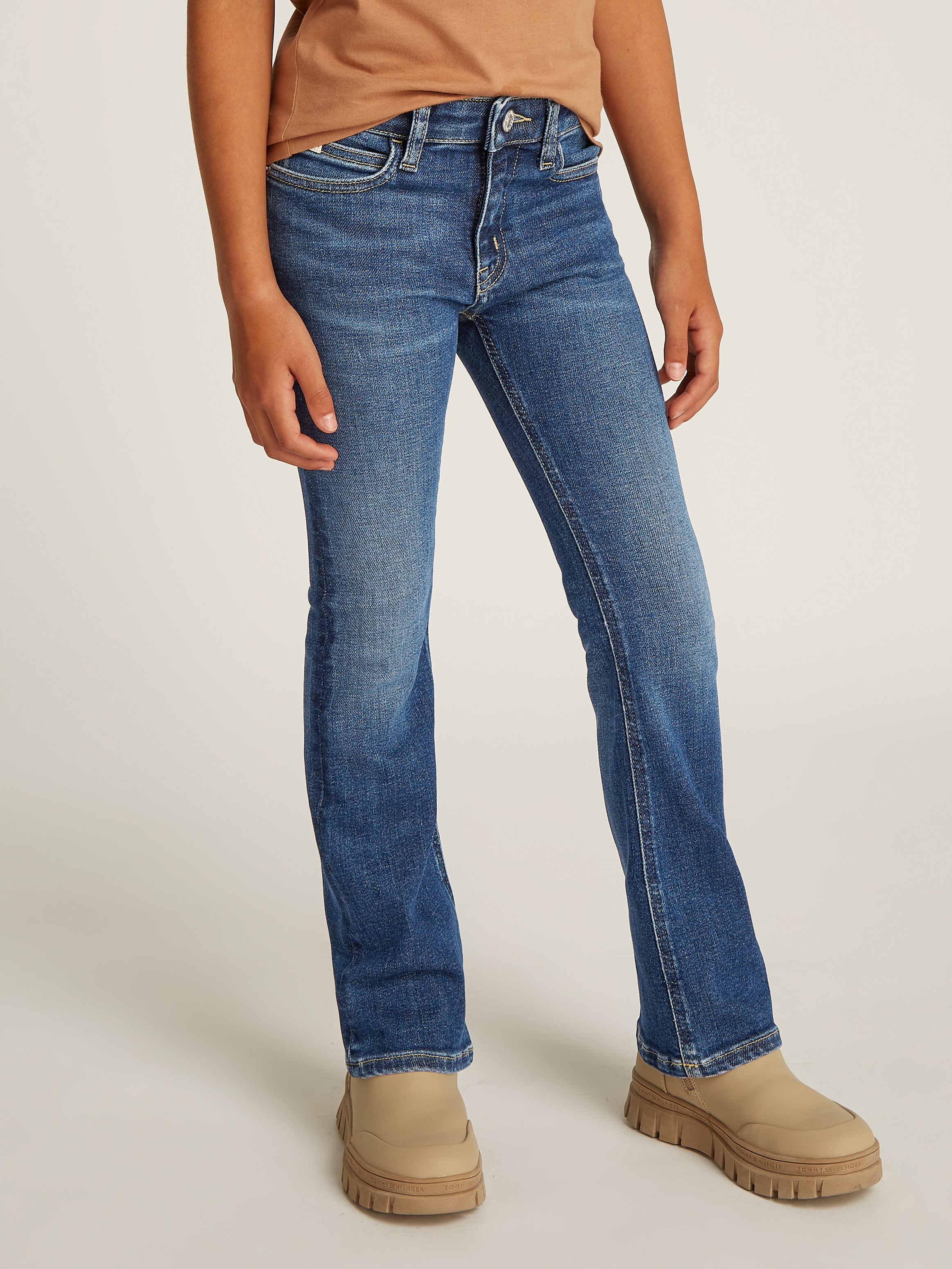 Calvin Klein Jeans Bootcut-Jeans »MR FLARE DARK BLUE VISUAL DENIM« für Kinder bis 16 Jahre mit Logopatch