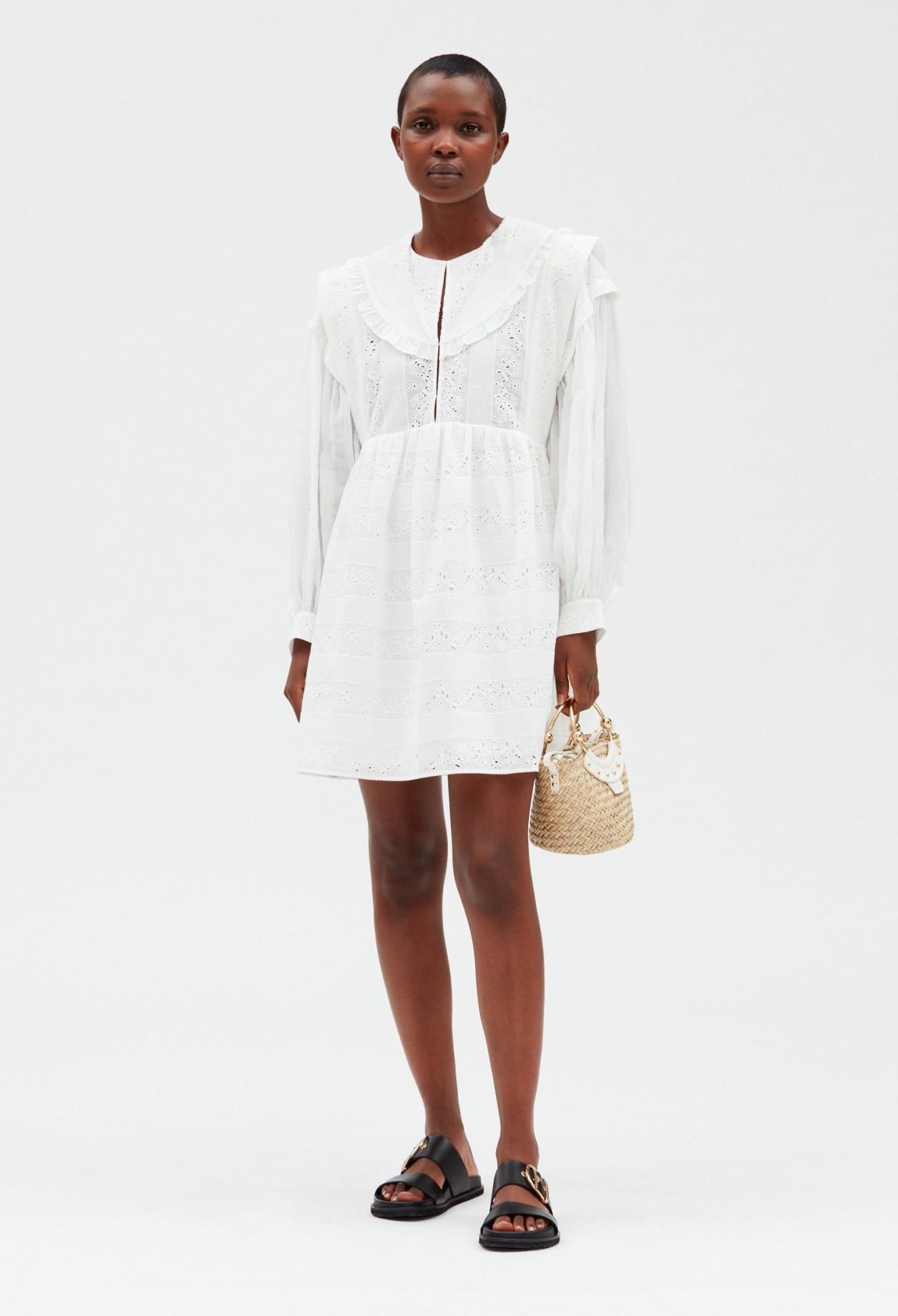 Robe courte babydoll brodee blanc