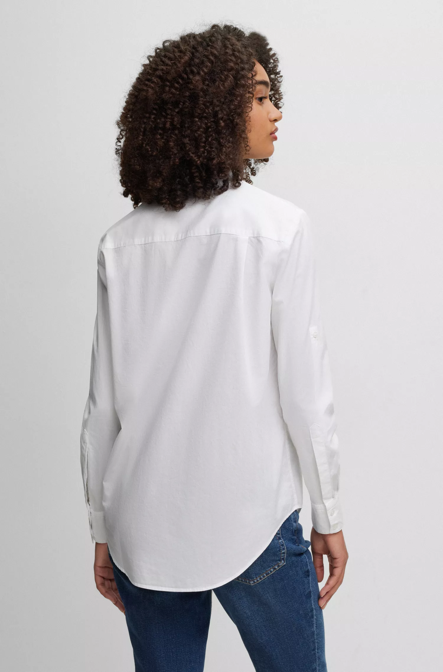 Blusa BOSS preta de modelagem relaxada em mistura de algodão orgânico.