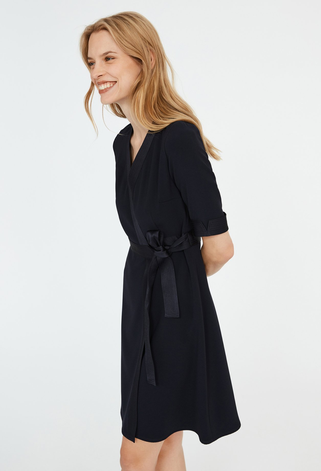 Robe courte porte-feuille