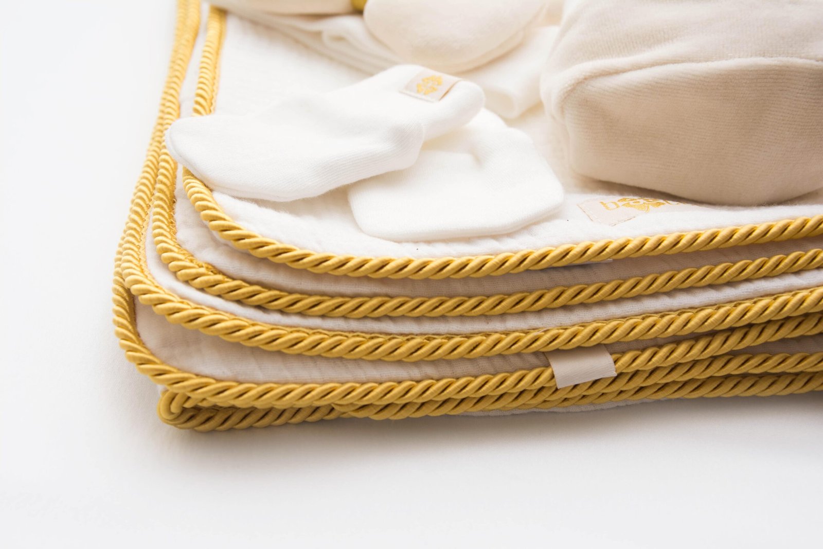 Buy Premium Quality Gift Box Baby Girl Medium | Baecco