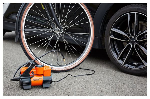 Pump'in TWIN - Mini-compresseur 12V bi-moteur avec accessoires. Alimentation 12V allume-cigare.