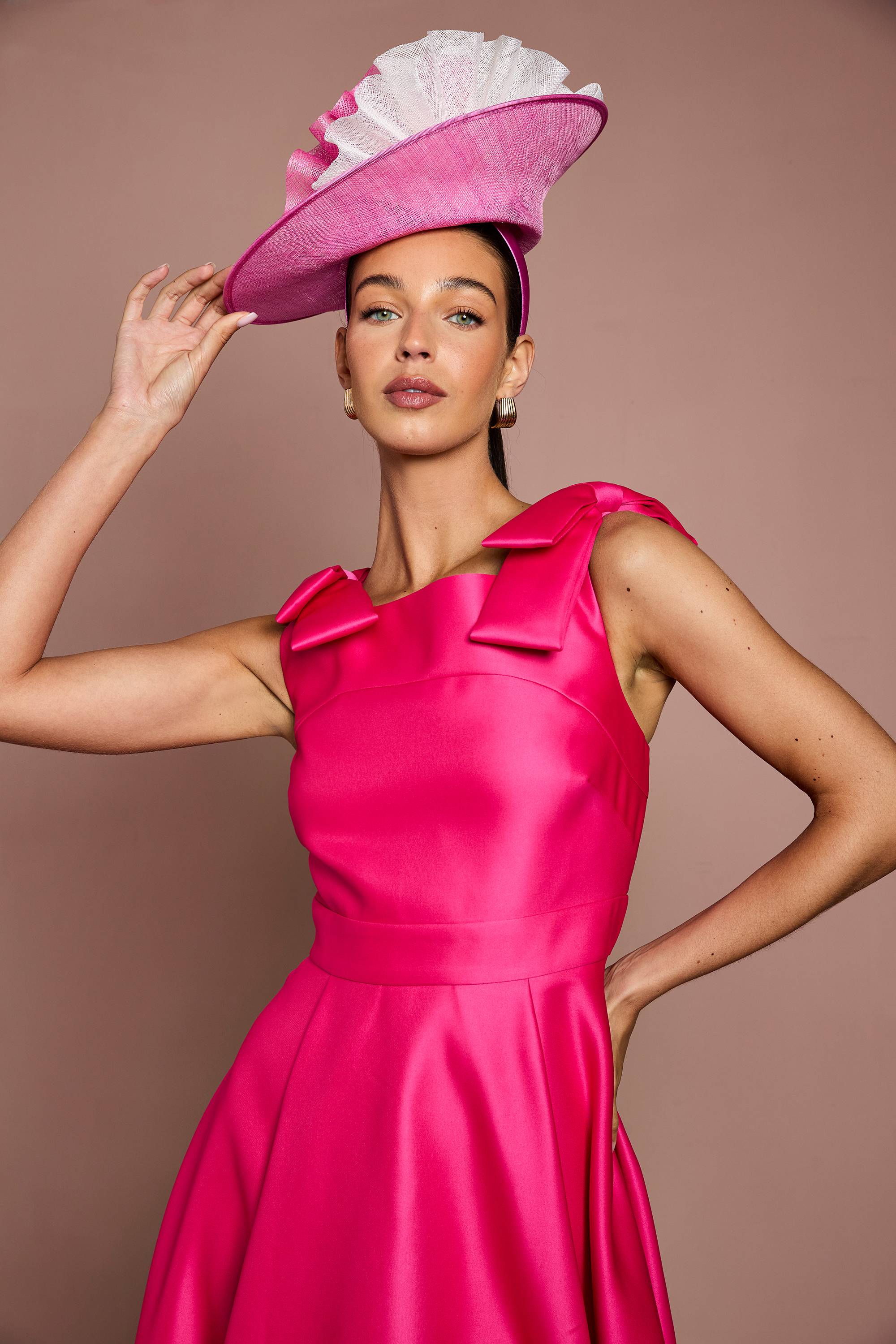 Coast Robe Midi En Satin Lisa À Nœuds Sur Les Épaules Couleur Tan