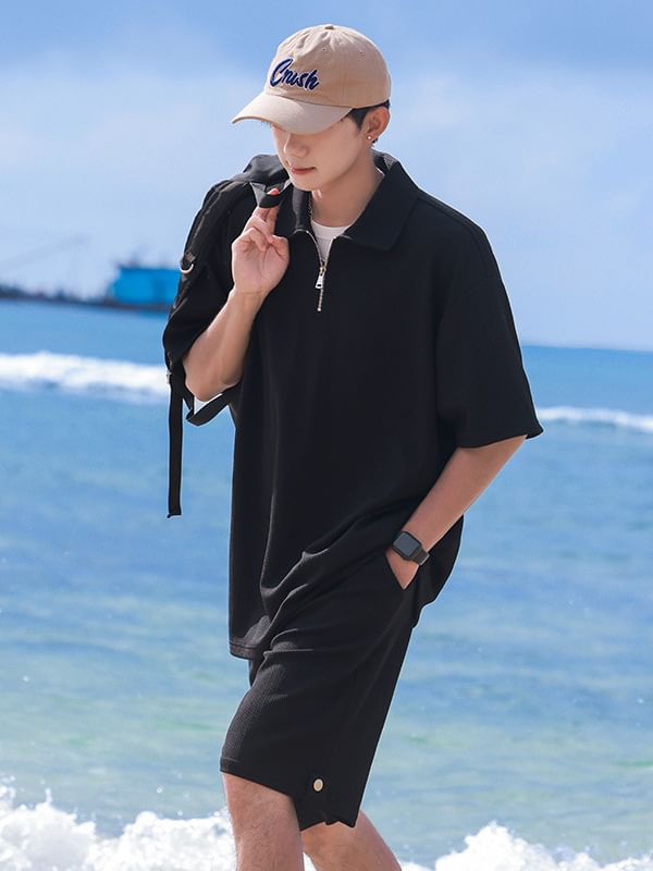 Obikan - Set: effen poloshirt met korte mouwen en halve rits + shorts met gemiddelde taille