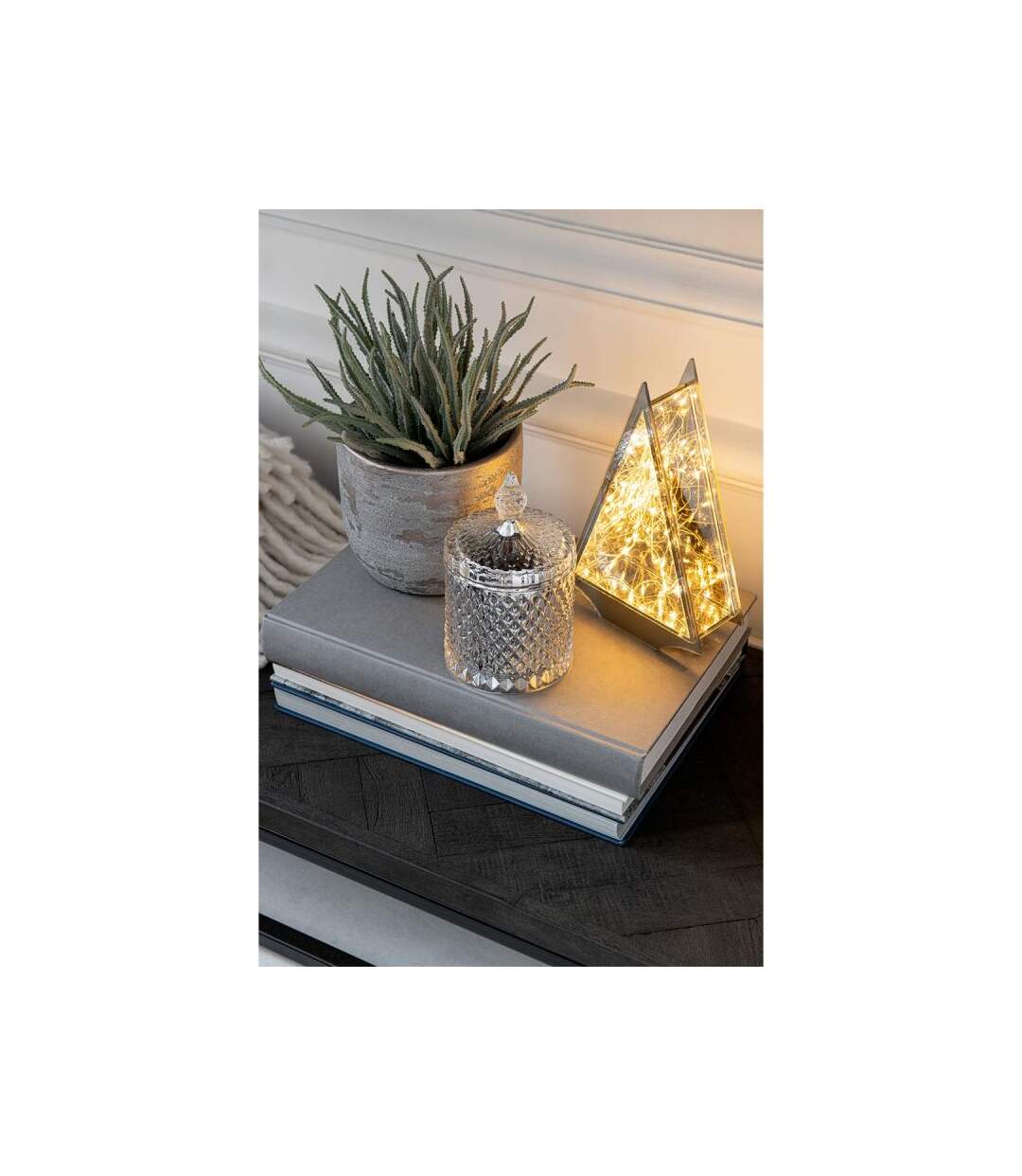 Paris Prix - Décoration Lumineuse Led triangle 25cm Gris & Or