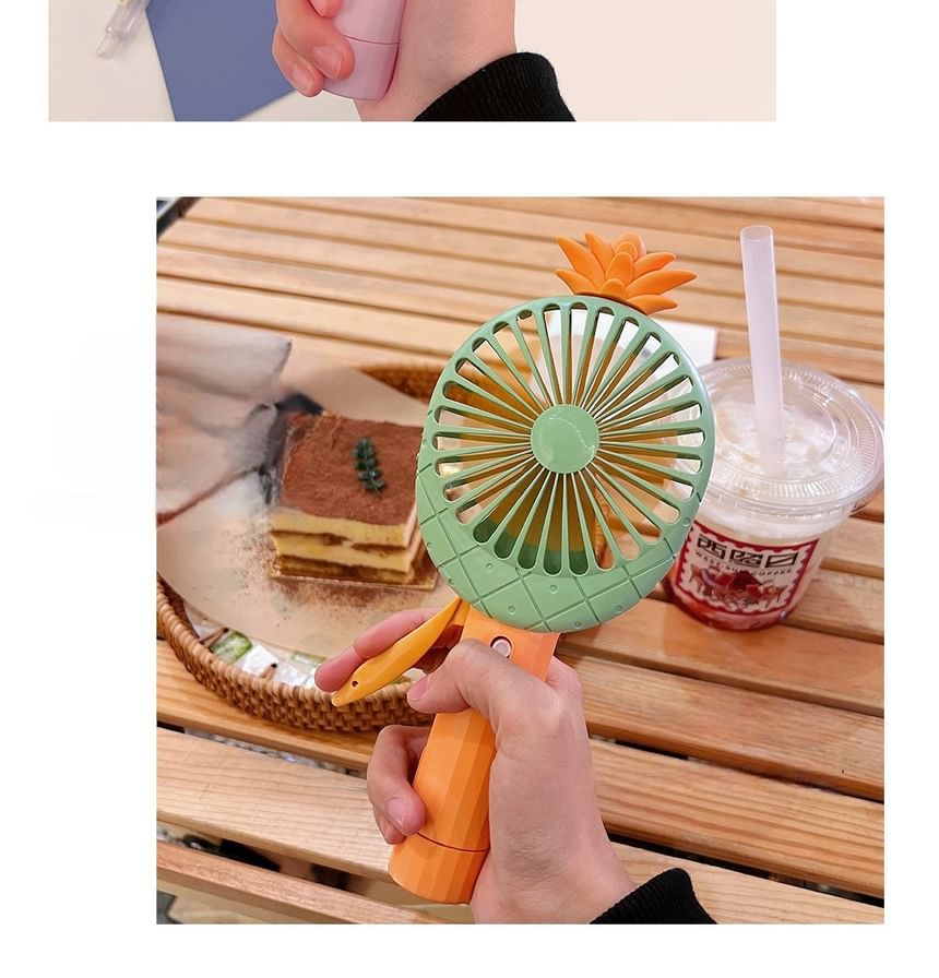Miumi - Wortel / Ananas Plastic Hand Crank Ventilator