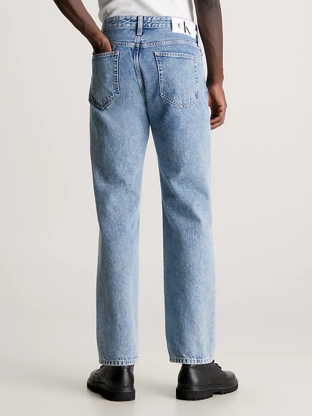 Calça jeans reta dos anos 90
