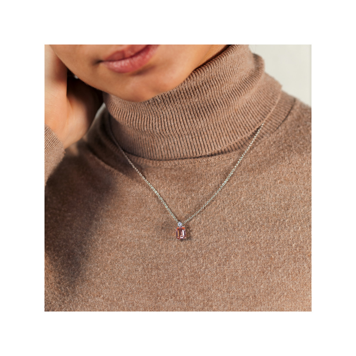 Collier argent 925 pierre rose rectangulaire et zirconias 45 cm