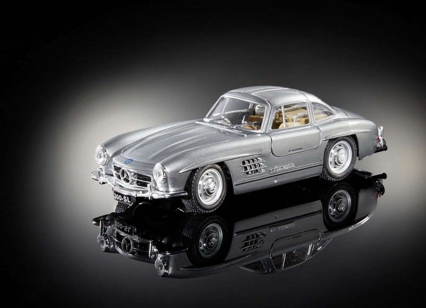 Mercedes-Benz 300SL als Metallspritzgussmodell