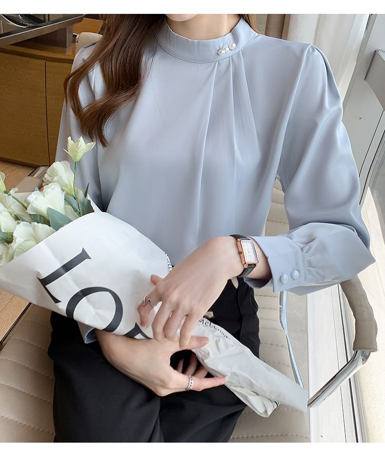 INEN - Blouse met neppe hals en imitatieparels