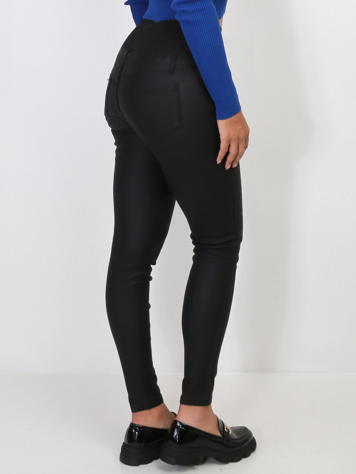 Pantalon slim smocké et enduit- Noir