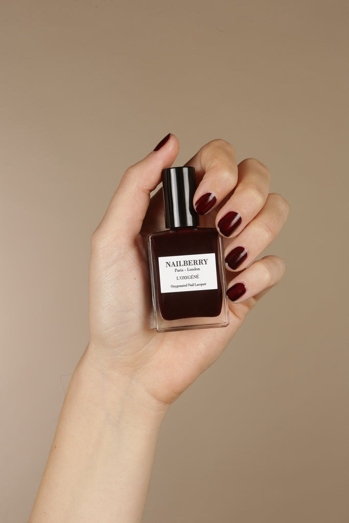 NAILBERRY  Noirberry neglelak - Mørkerød