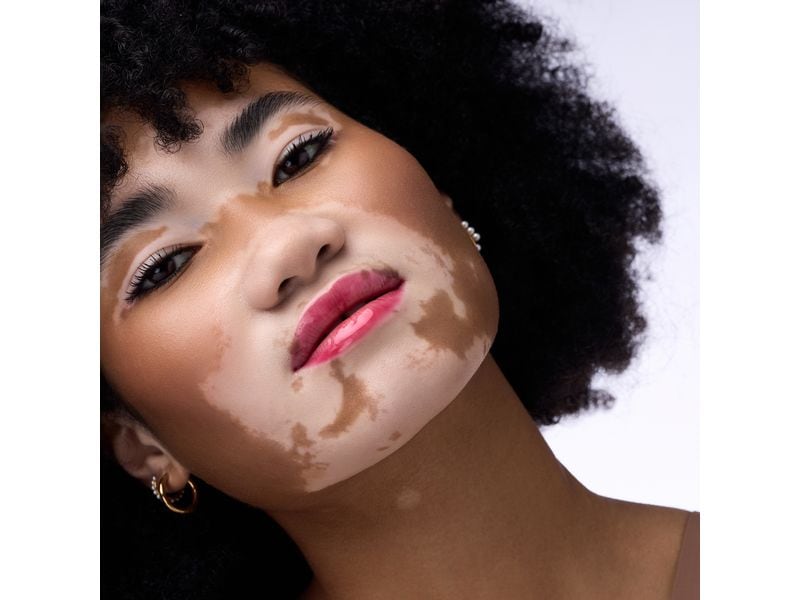 Catrice Lip Gloss Butter Drippin' Glossy 050 Cherry Delicio Feuchtigkeitsspendender, glänzender Lippenbalsam in zartem Rosa