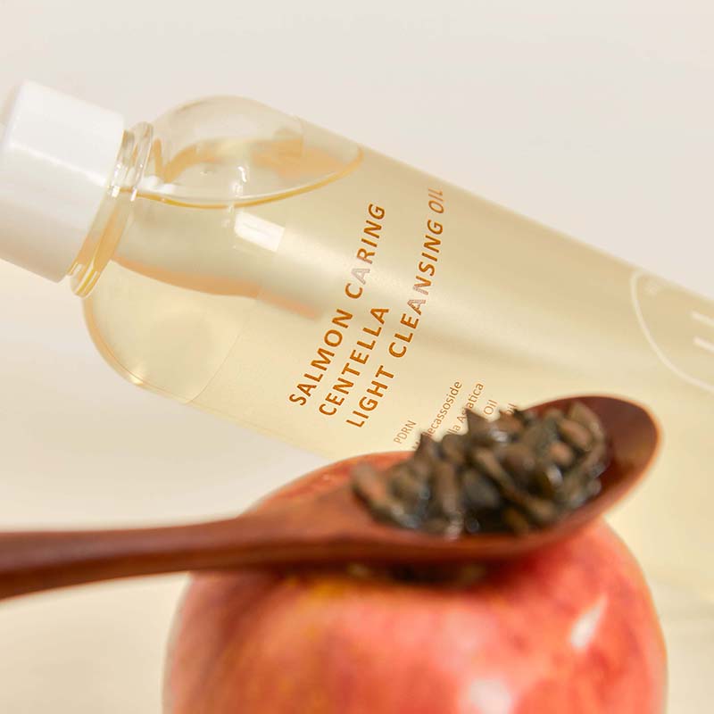 Salmon Caring Centella Light Cleansing Oil