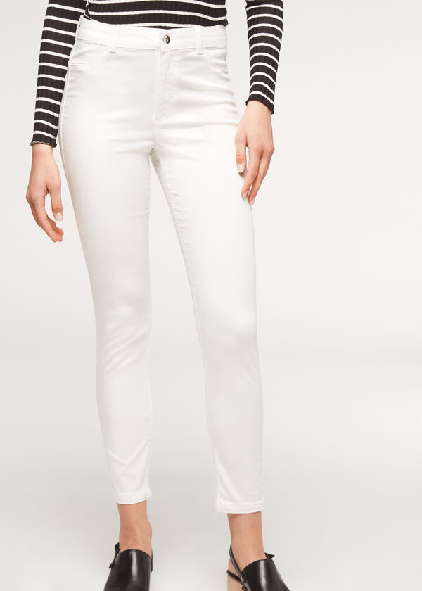 Calça jeans push-up ecológica em denim leve