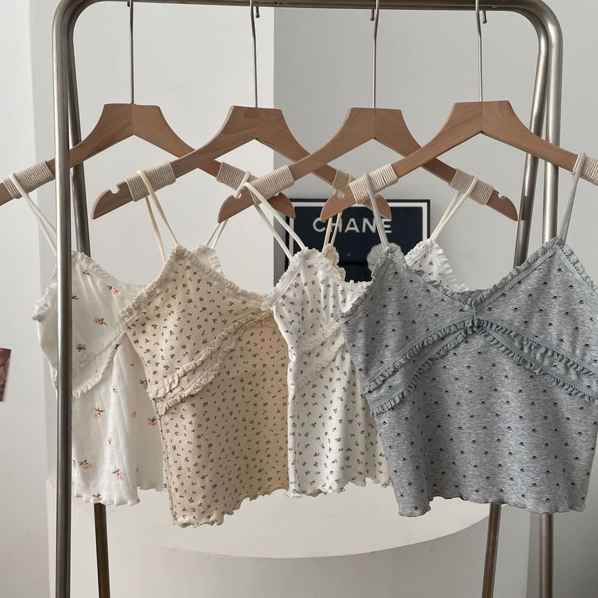 Rosehedge - V-hals camisole top met bloemenruffle-afwerking