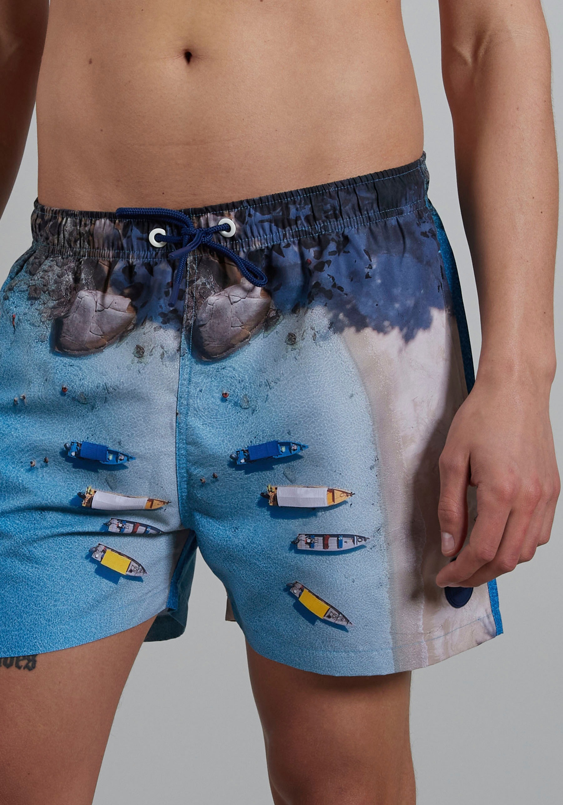 CECEBA Badeshorts , mit tollem Print für warme Sommertage, bequem, schnelltrocknend