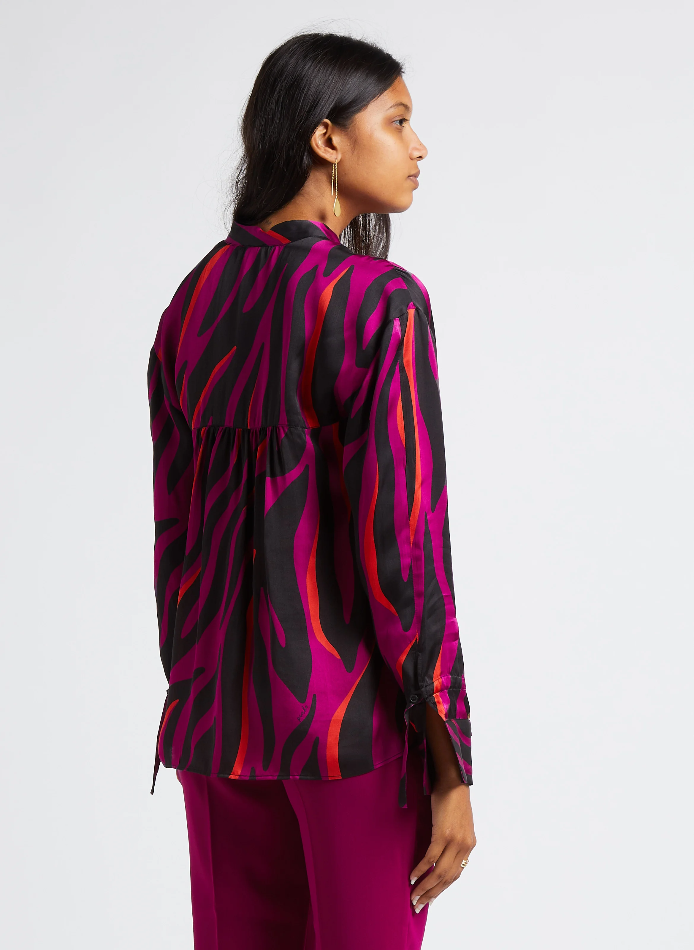BETTINA - Blouse droite encolure V satinée | Multicolore