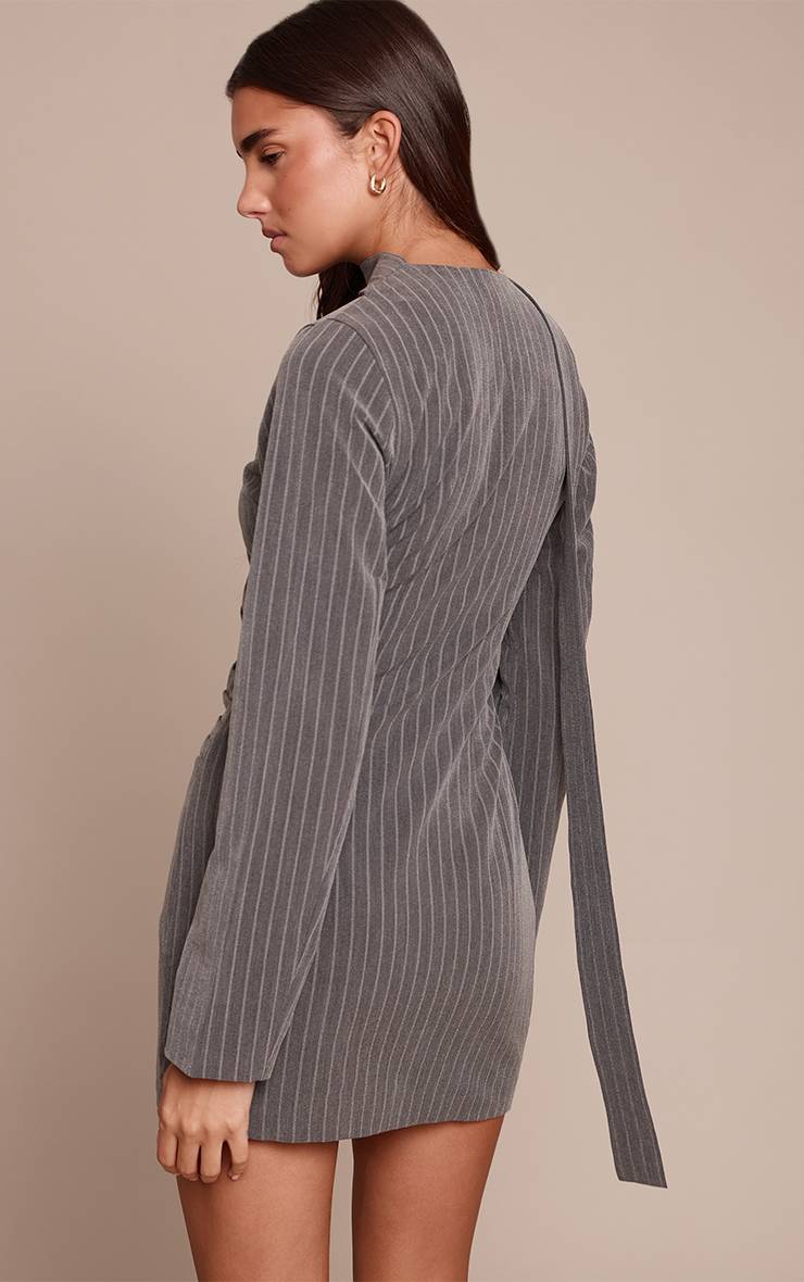 Charbon Robe Moulante À Manches Longues Avec Détail Foulard