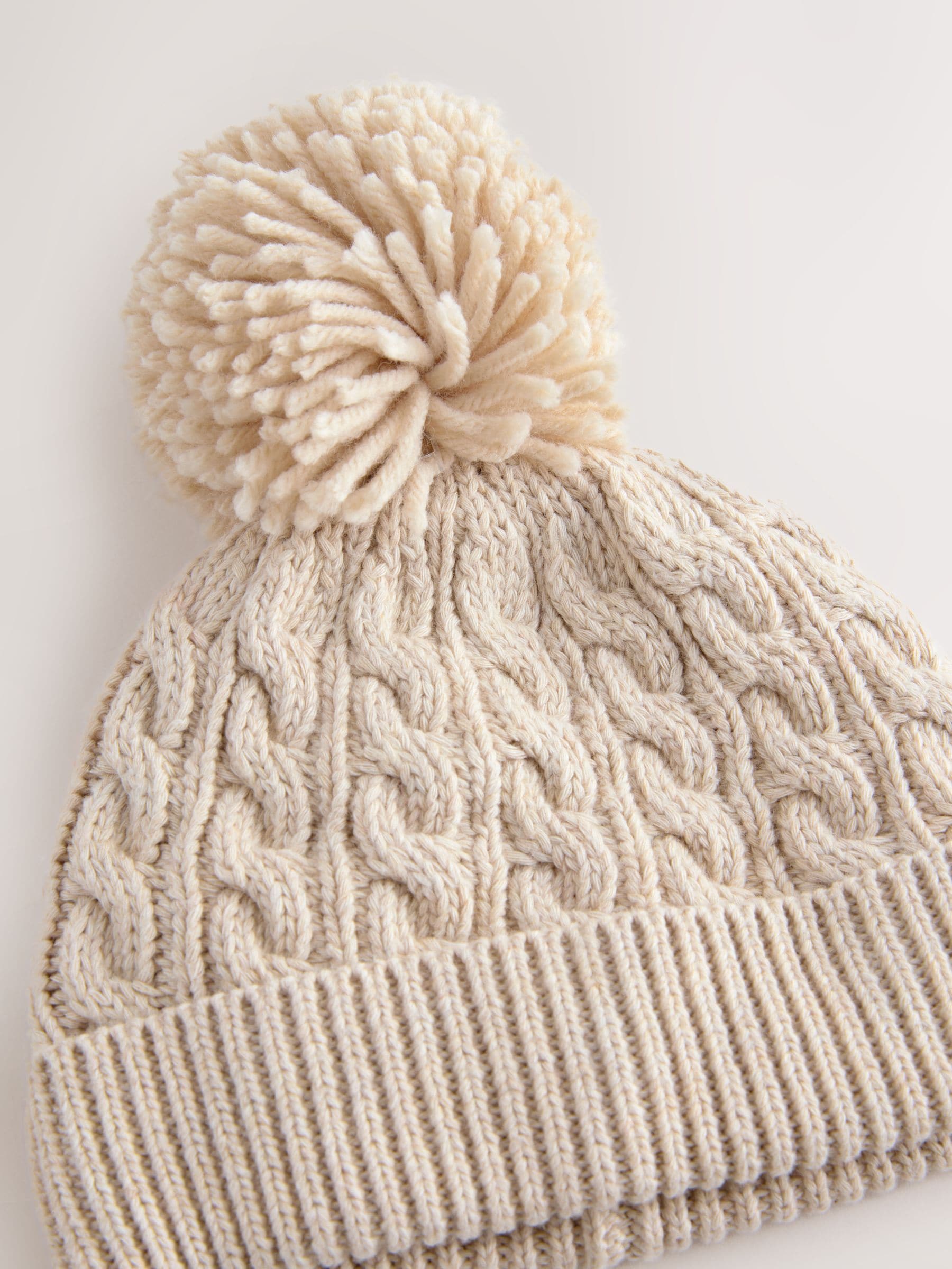Crème - Gebreide kabel Beanie-muts met pompom