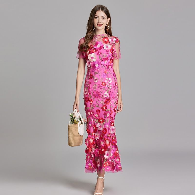 Aurora - Maxi-zeemeerminjurk met korte mouwen en geborduurde bloemen