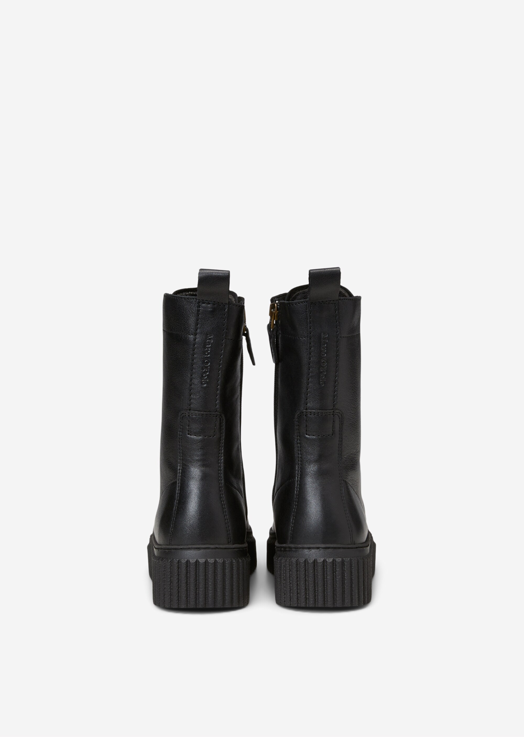 Schnürstiefel aus softem Kalbleder