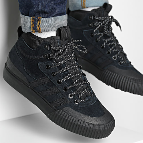 Baskets Akando ATR FV5130 Core Black Dark Grey