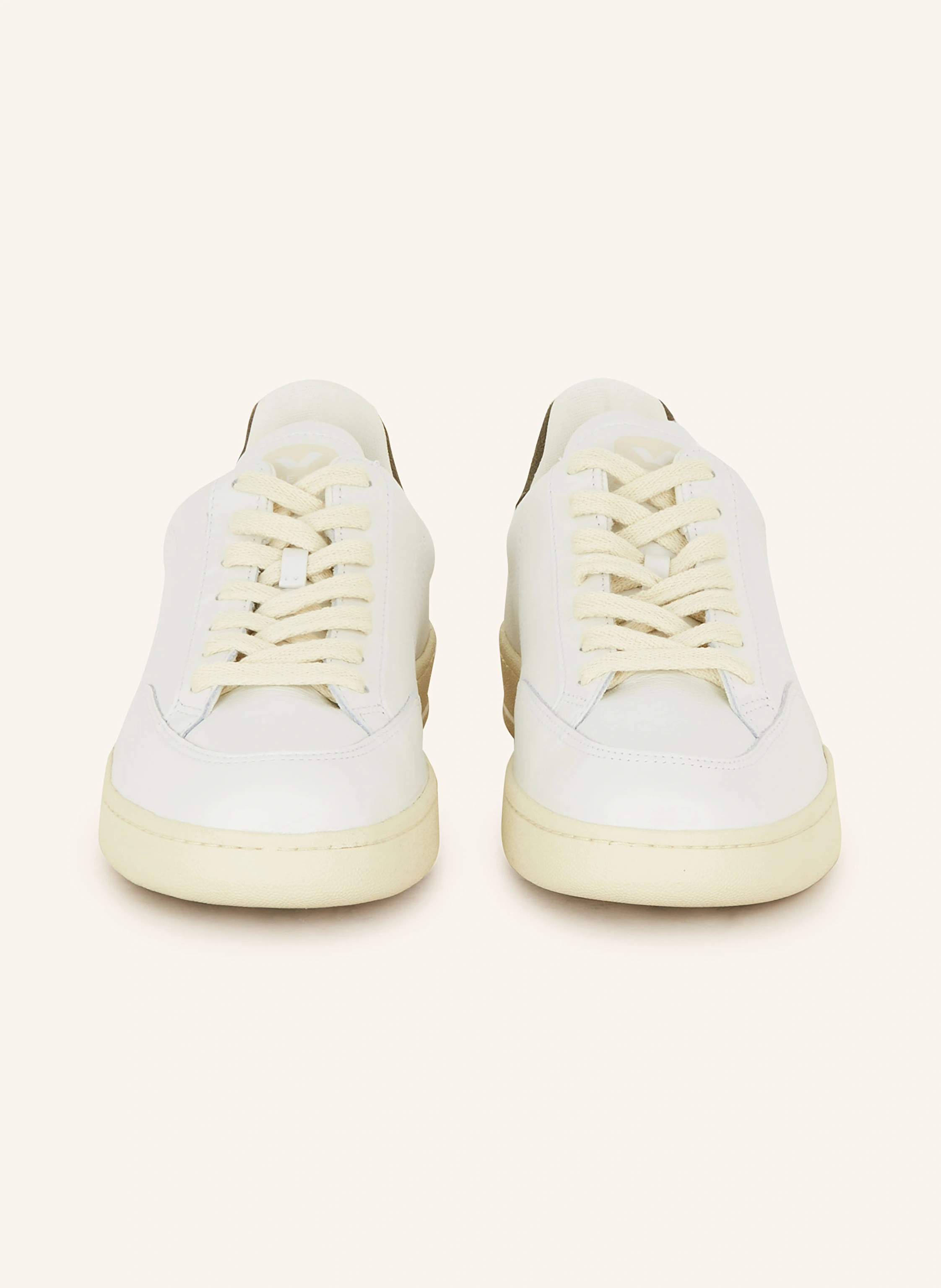 VEJA Sneaker V-12