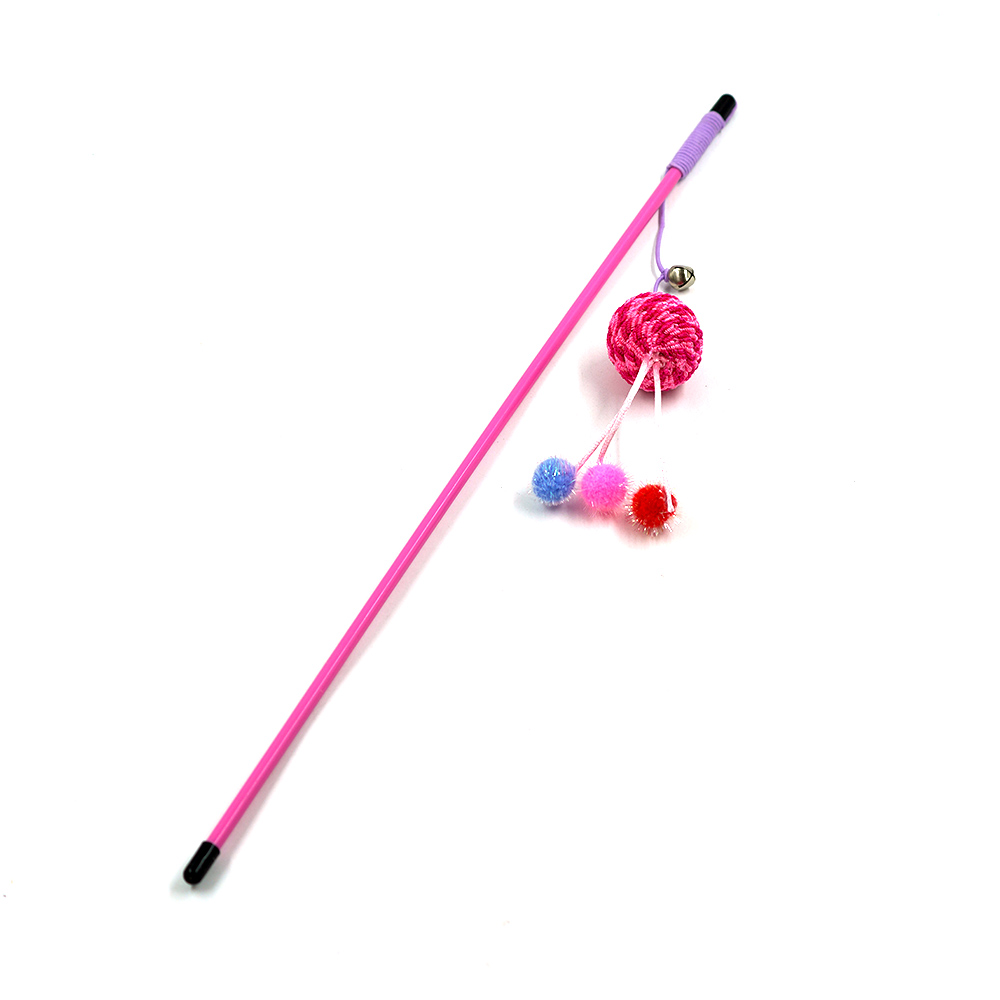 Brinquedo para gatos com varinha, bola e sino.