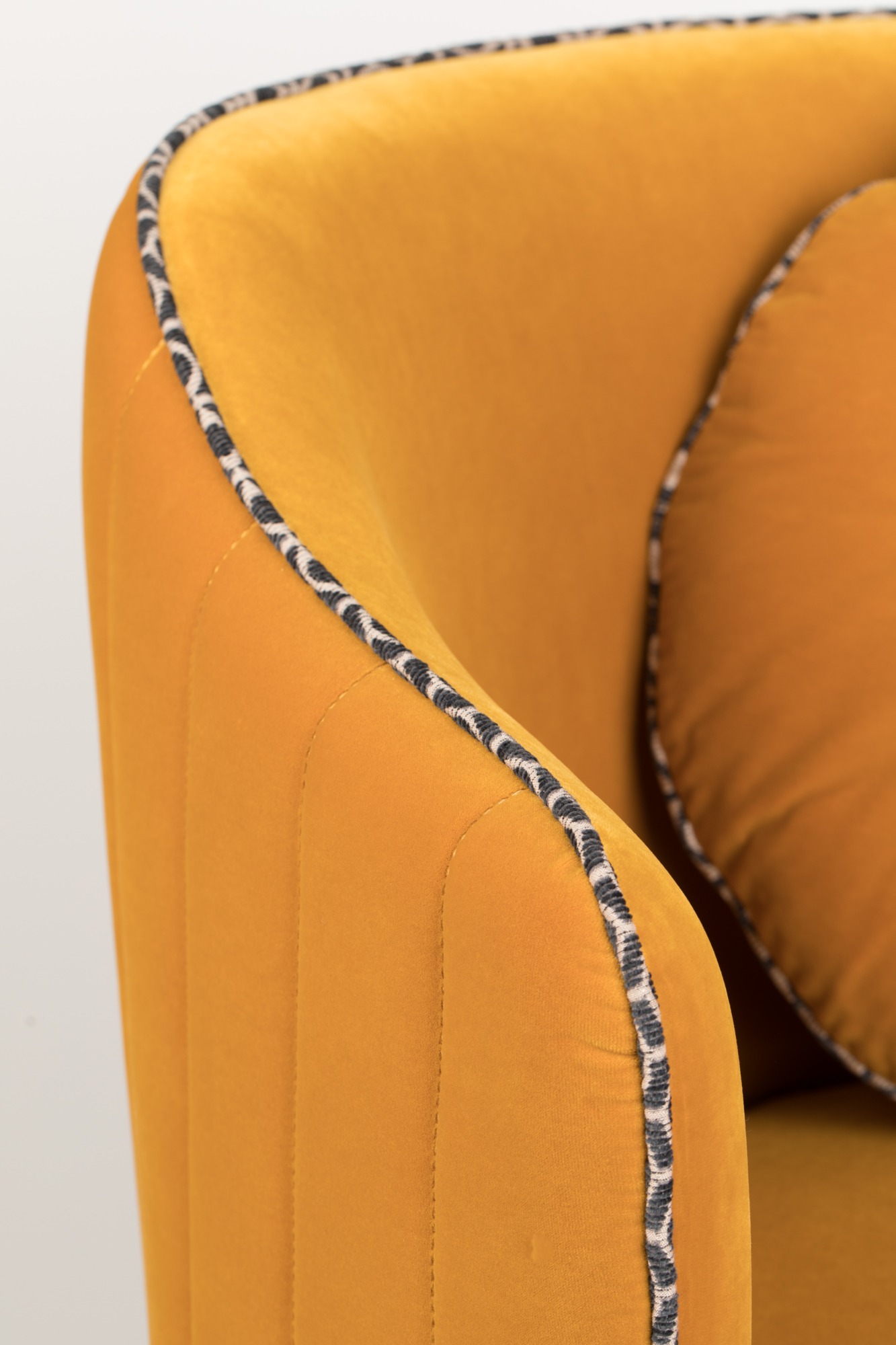 Fauteuil Sassy granny Okergeel