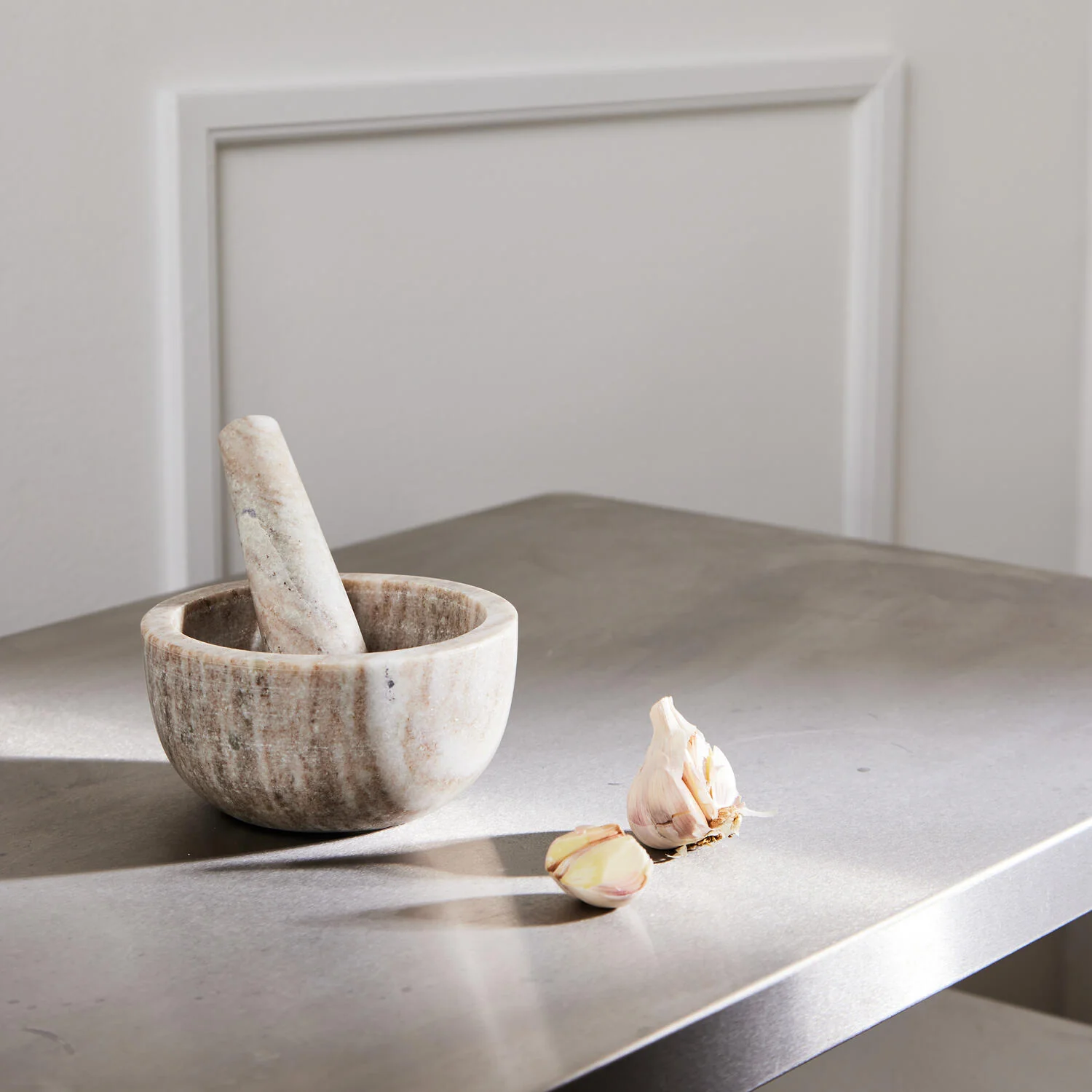 Bahne Interior  Mortar med støder, marmor - beige