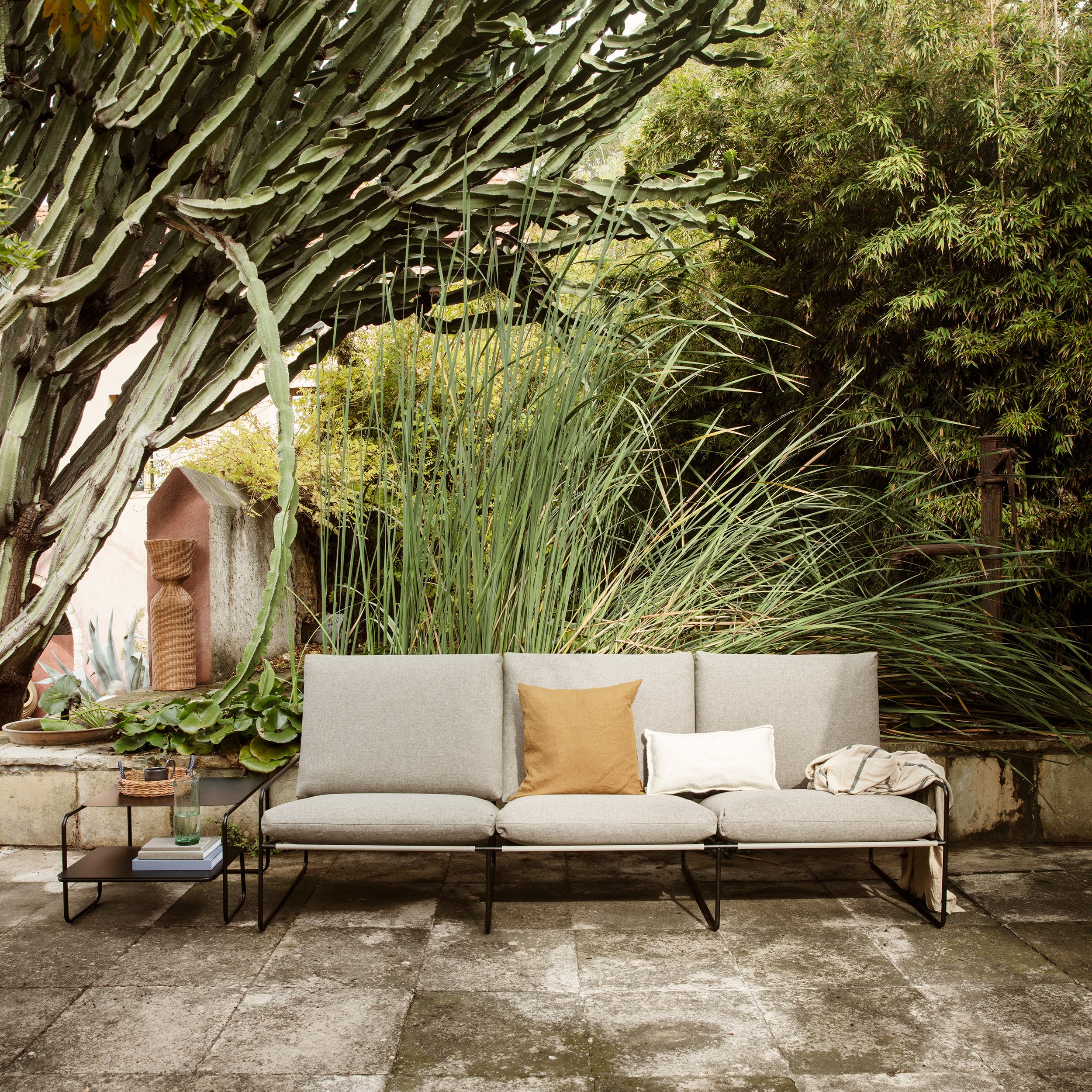 Ferm Living Desert 3-zitsbank - Dolce - Black / Dark Sand