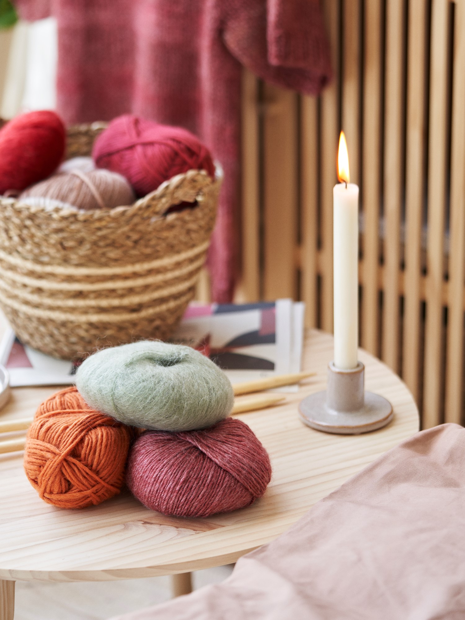 Uldgarn med bambus | Uld/viskose. 50 g = 125 m. | Red