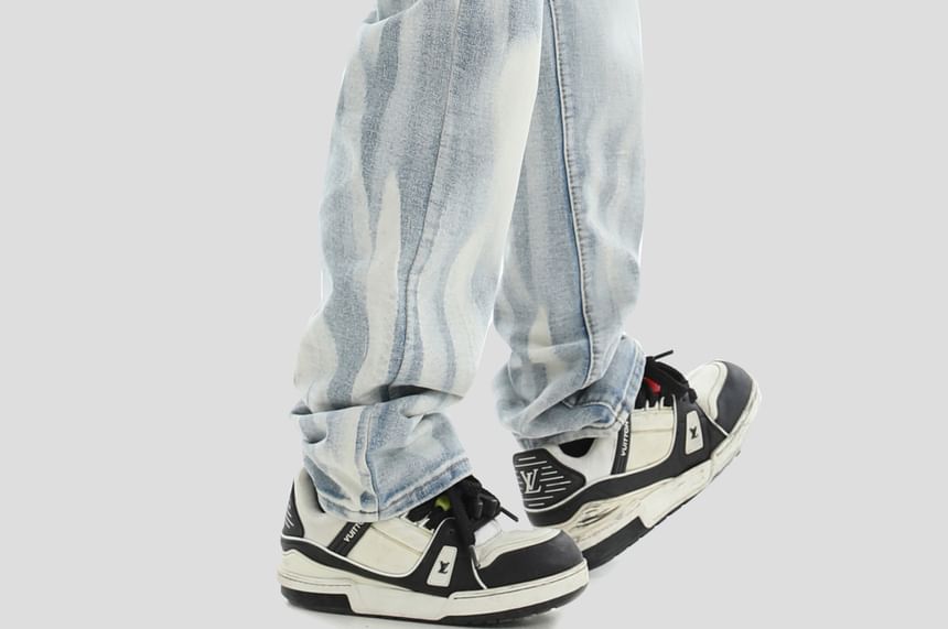 INStudio - Mid Rise Washed Straight Leg Jeans