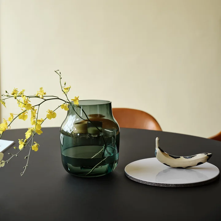 Muuto - Midst Esstisch, Ø 140 cm, Eiche dunkel geölt / schwarz