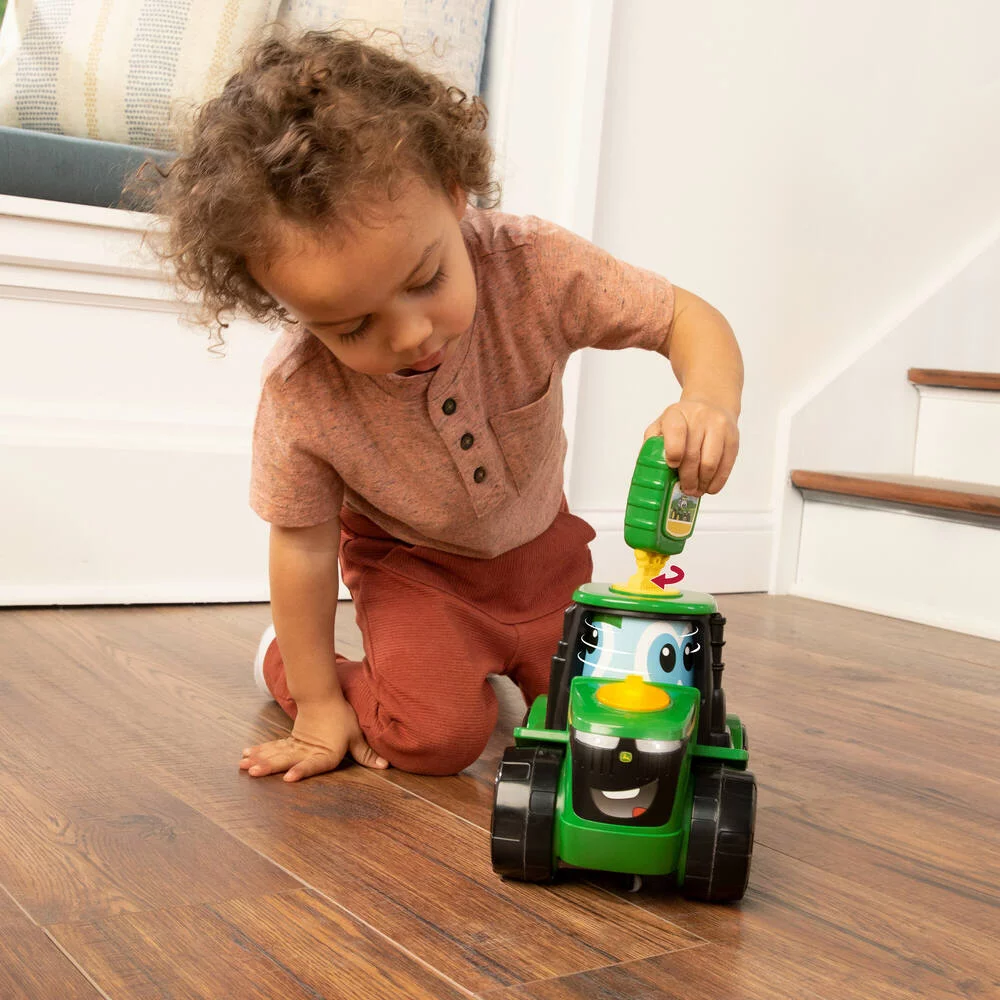 VEHICULE INTERACTIF JOHNNY KEY & GO