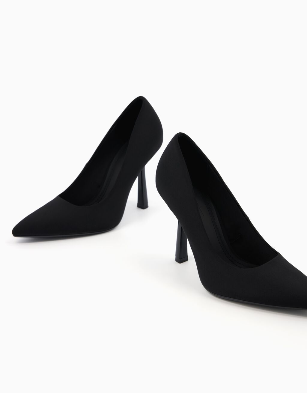 Sapatos de salto alto