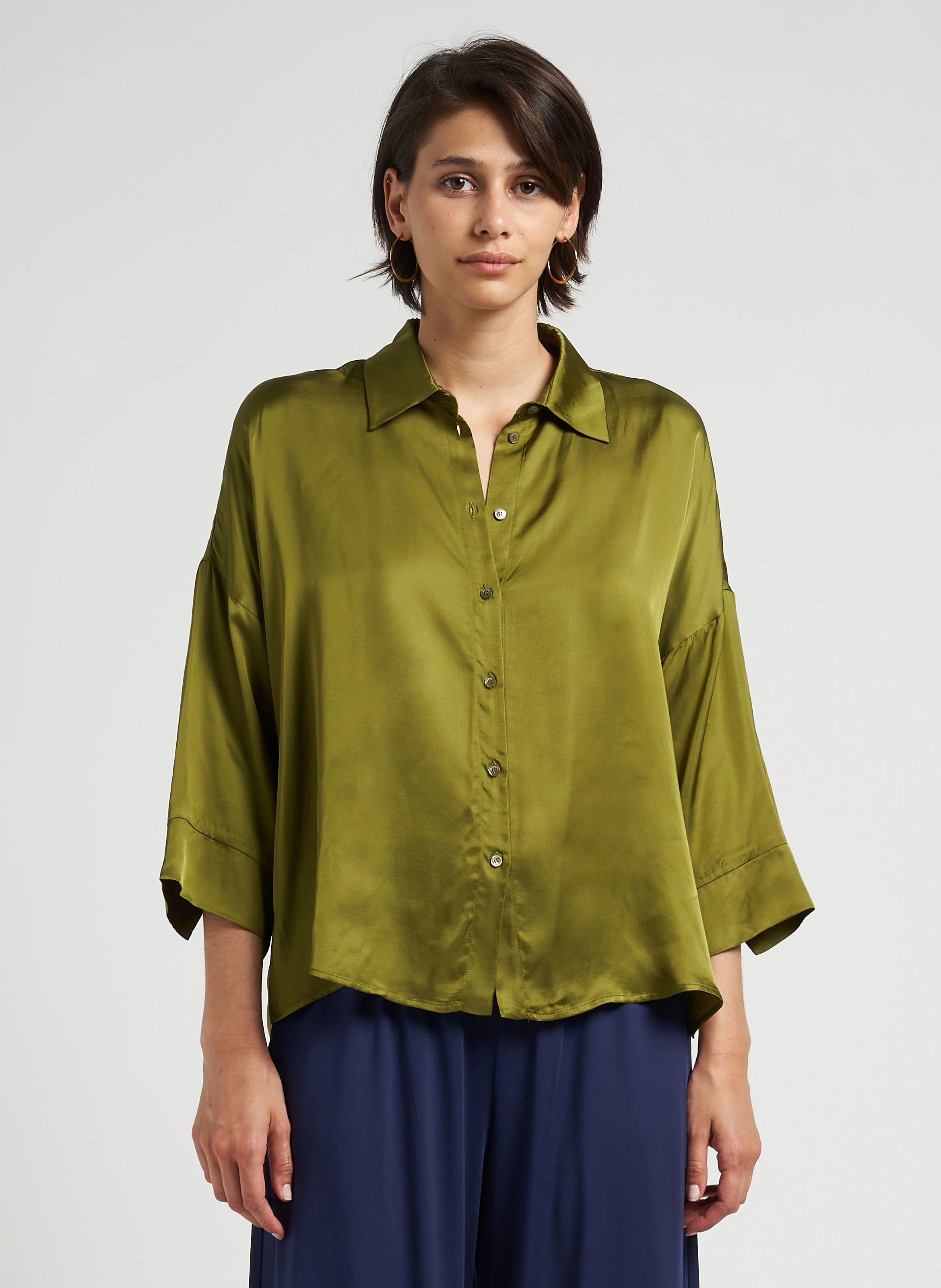 BEMBO - Chemise ample col classique en satin fluide| Vert