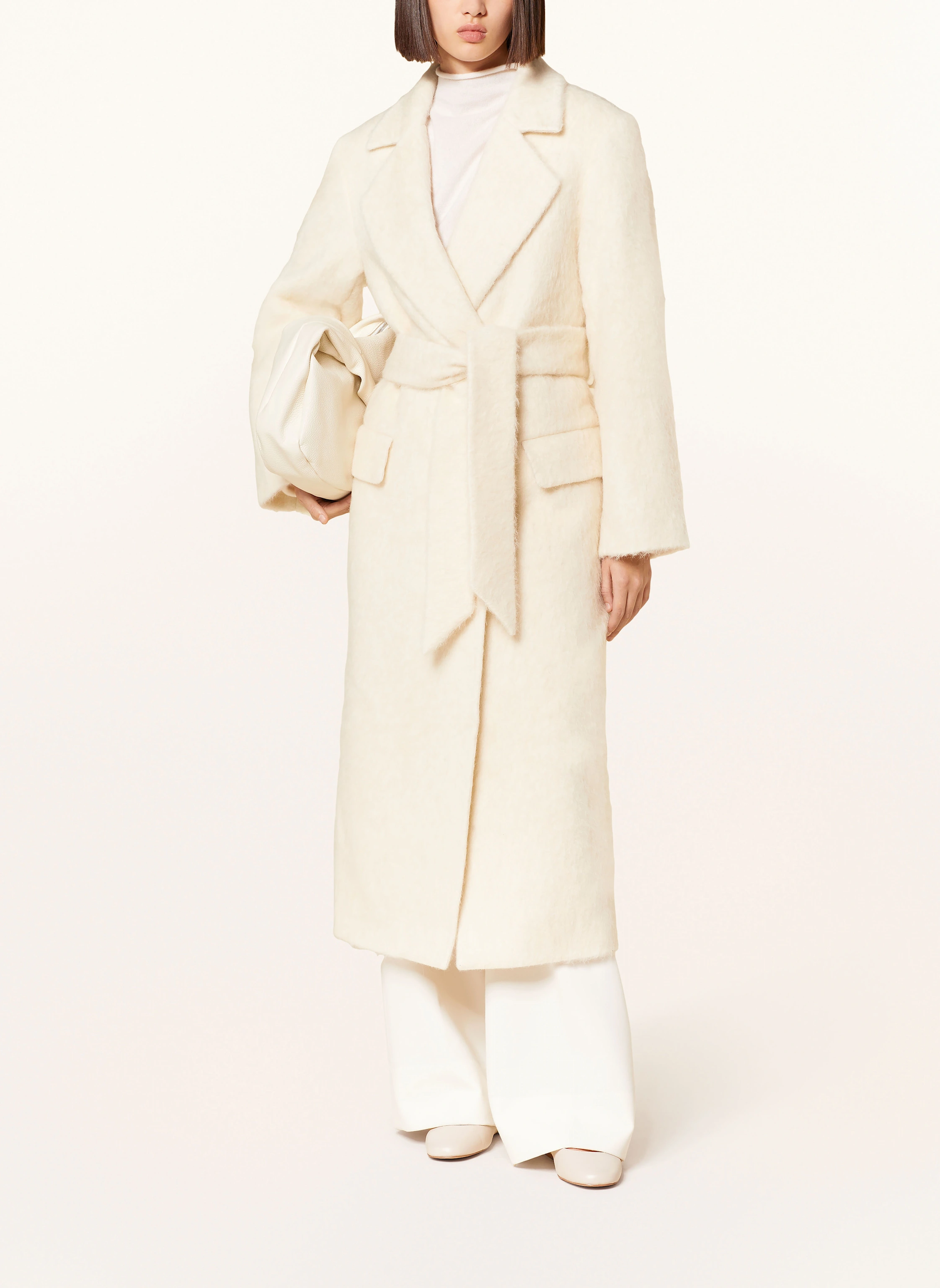 ALMADA LABEL Mantel IVY